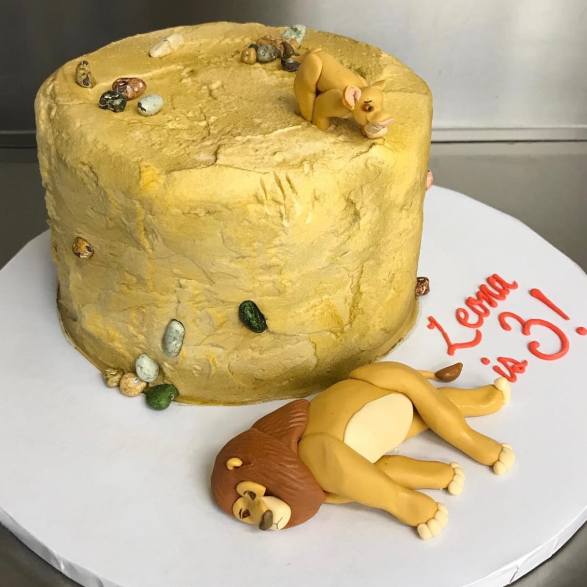 ＰＡＴＹＣＡＫＥＳ on Instagram: “Lion King 1st Birthday Cake🧡 • • • #patycakes  #patycakesbakery #lionking #lionki… | Lion king cakes, Lion king birthday,  Boy birthday cake