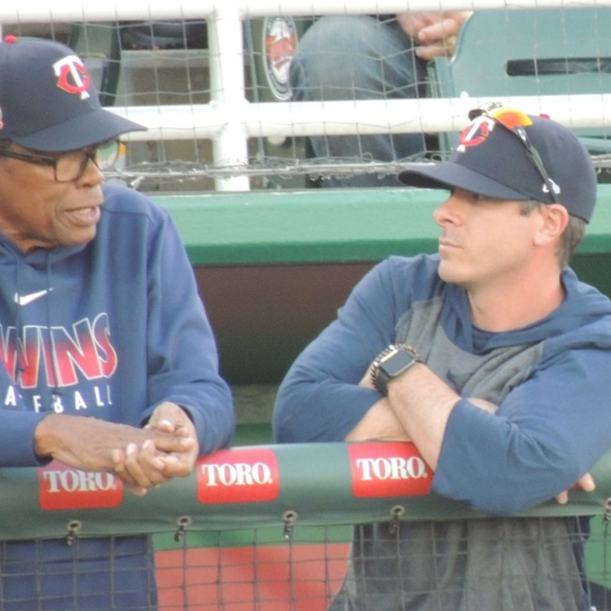 Minnesota Twins second baseman Rod Carew and his 19-month old