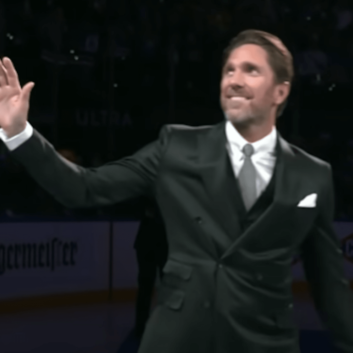 Coronation: Rangers retire Lundqvist's No. 30 in ceremony