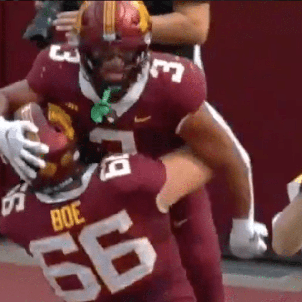 Freshman Treyson Potts scores first touchdown for Gophers before getting  hurt