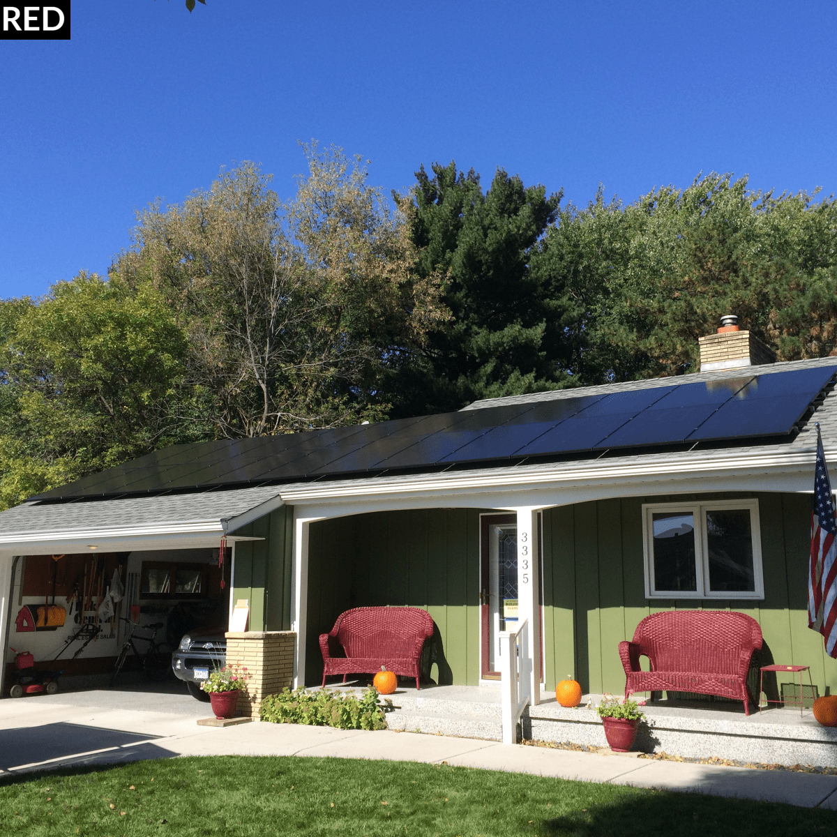 Minnesota couple's idea aims to keep solar panels free of snow