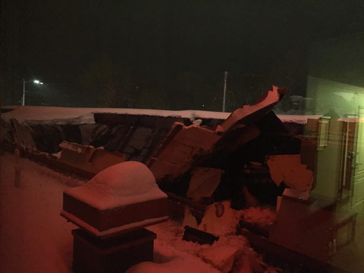 Raw Video: Snow Causes Metrodome Roof Collapse 