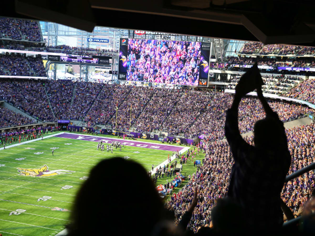 No fans in stadium for Packers-Vikings game