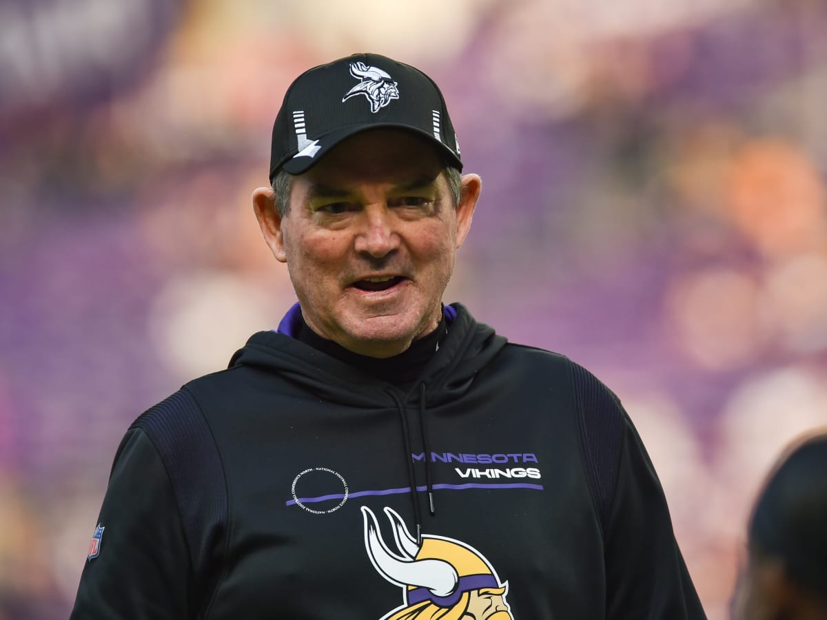 Mike Zimmer texts his daughter what he's doing to pass time - Bring Me The  News