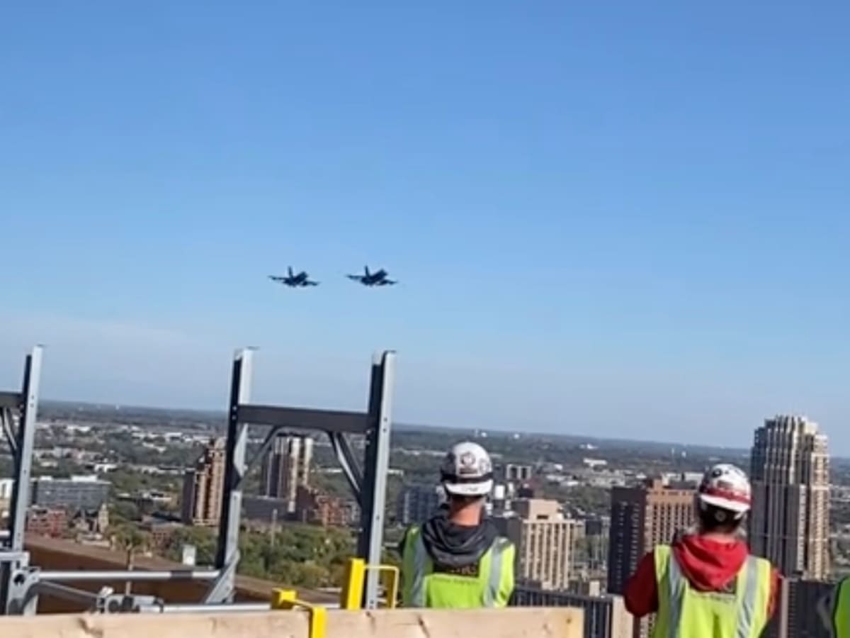 DVIDS - News - 412th Test Wing kicks off 2022 MLB All-Star Game with  thunderous flyover