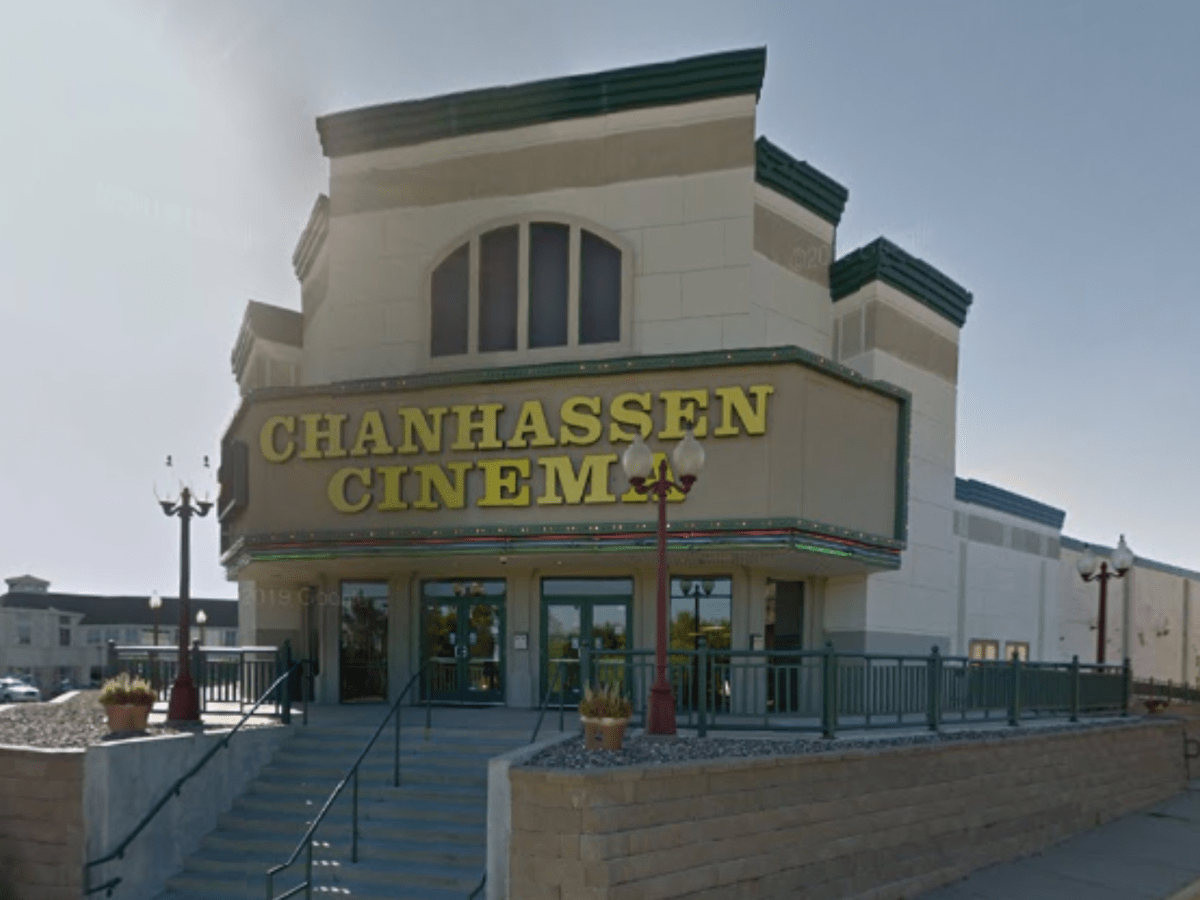 Man Shot While Trying Disarm Attacker Outside Chanhassen Movie Theater - Bring Me The News