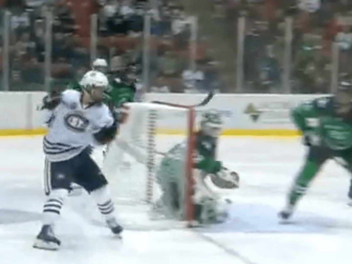 Watch St Cloud State S Jami Krannila Uses The Michigan To Score Against North Dakota Bring Me The News