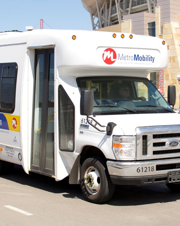 metro mobility bus