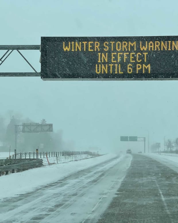 Winter scene snow storm snowfall highway driving traffic - Joe Nelson Feb 2022 4