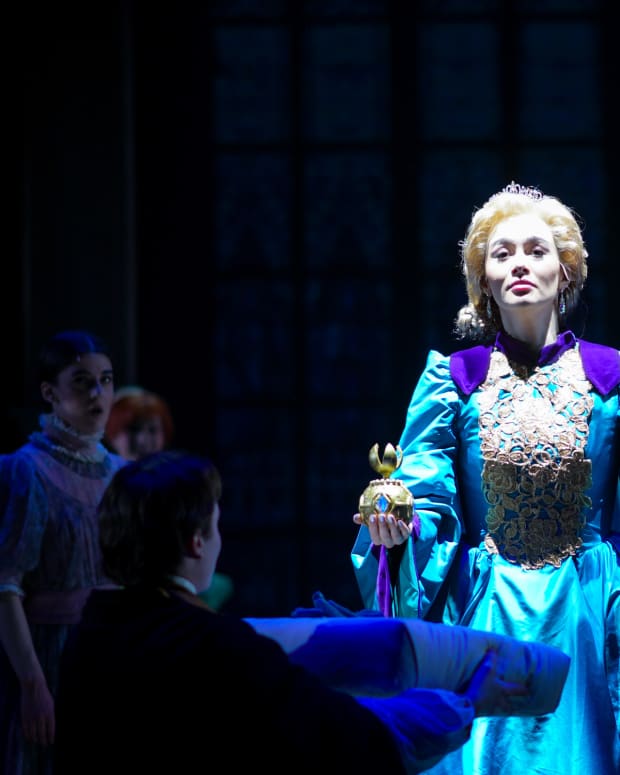 Frozen musical children's theatre