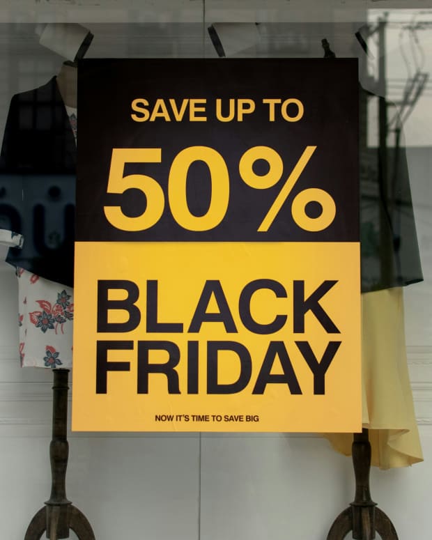 Black Friday sale shopping