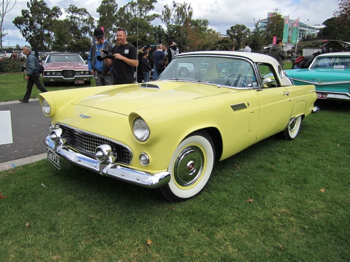 A 1956 Ford Thunderbird, at least that's what Wikimedia tells us. We're not classic car buffs, and there are limited royalty-free photos available, so please don't complain if it's wrong.