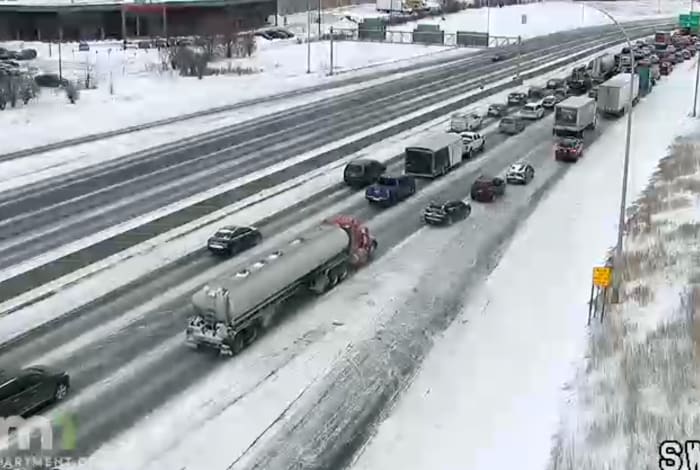 I-35W southbound in Minneapolis temporarily closes after semi jackknife ...