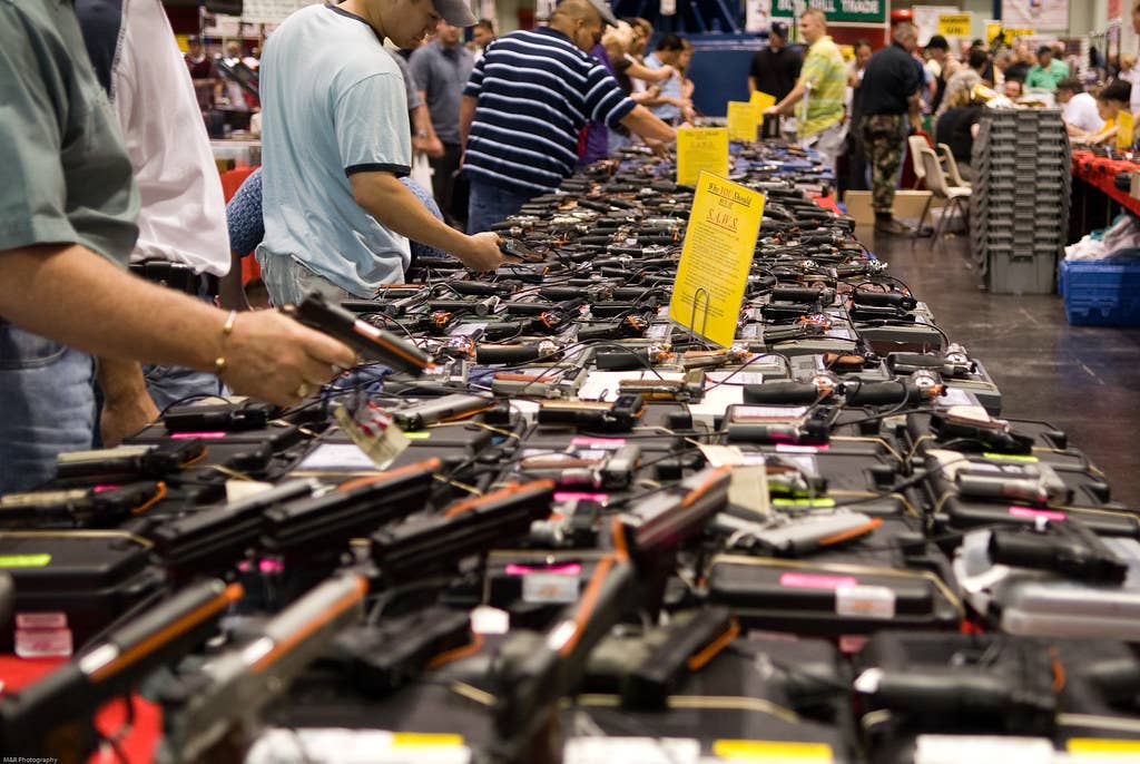 St. Paul man pleads guilty in illegal scheme to buy 97 guns - Vimarsana News