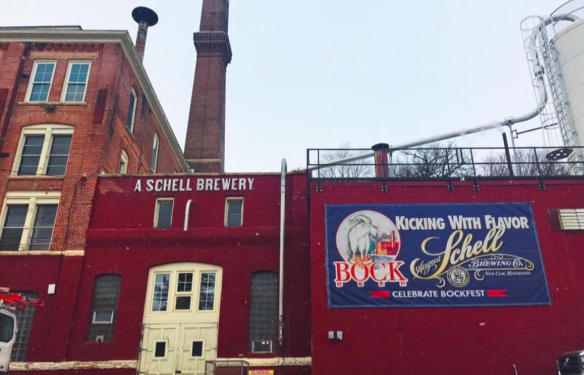 'Don't feed our deer, they're fine," Schell's Brewery tells visitors