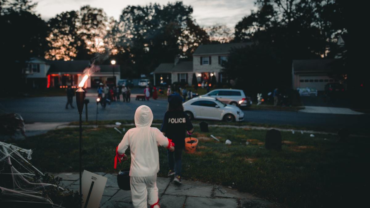 trick-or-treating, Halloween