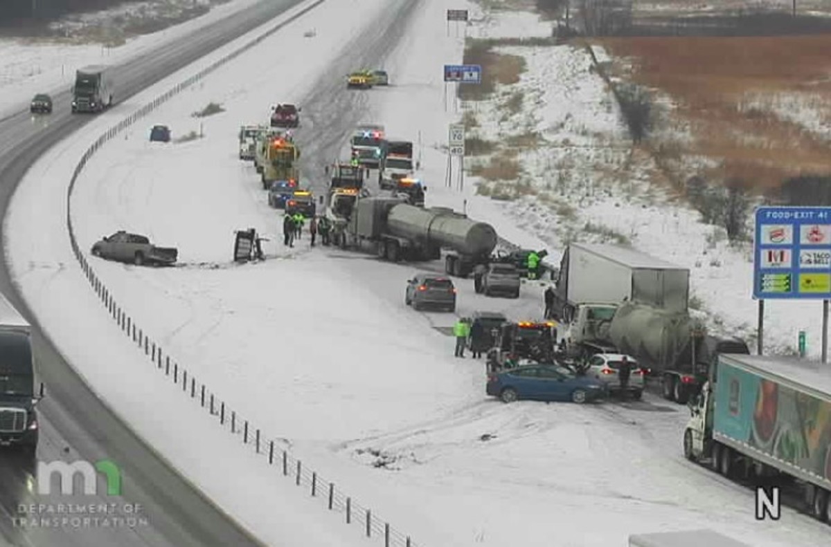 Pileup on icy Interstate 35 near Owatonna; crashes mounting - Bring Me