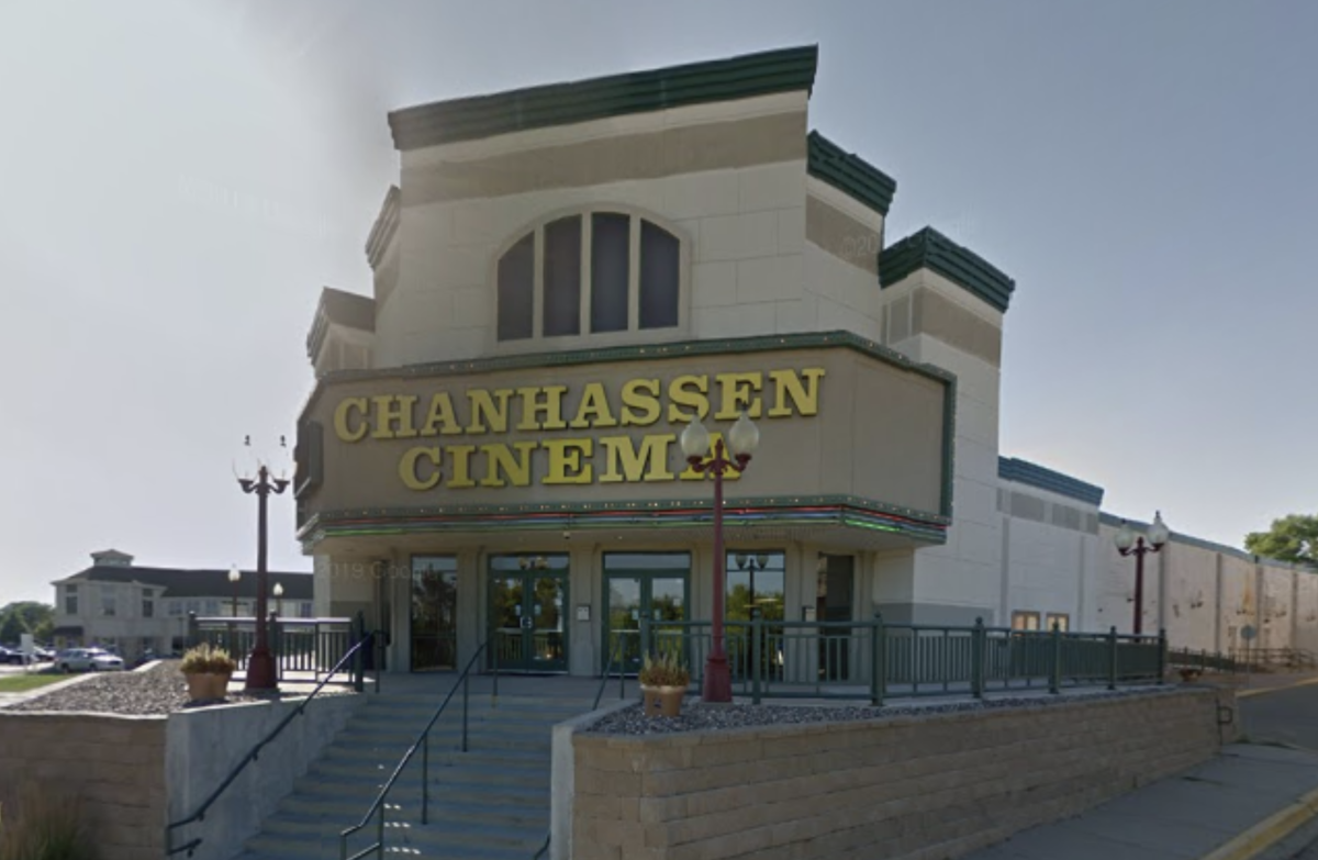 Man Shot While Trying Disarm Attacker Outside Chanhassen Movie Theater - Bring Me The News