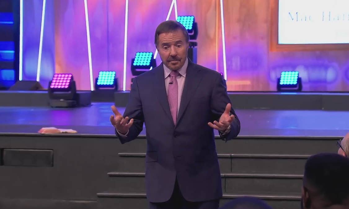 No brain damage, spinal injuries for boy thrown over Mall of America