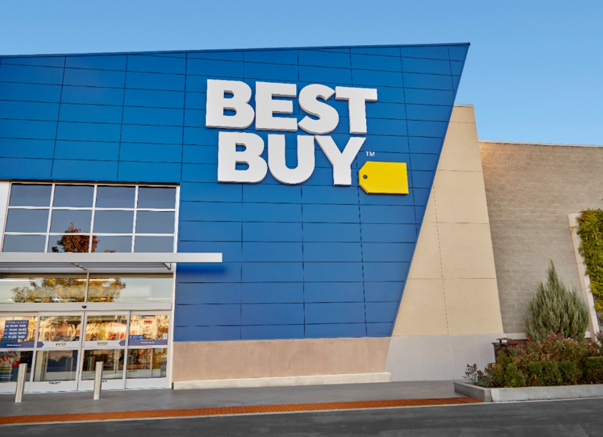 Best Buy tests remodeled stores during busy holiday season