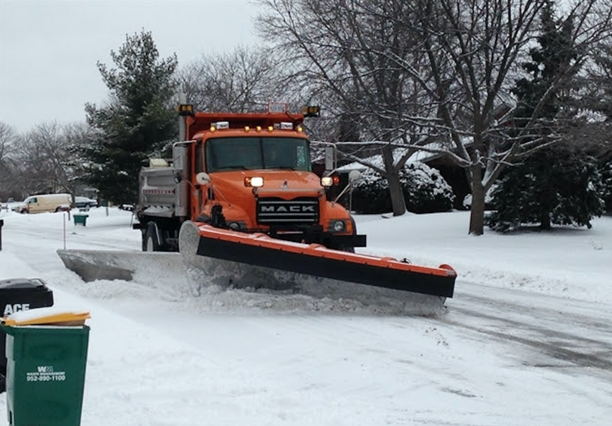 Winter storm warnings issued as Minnesota snow system shifts