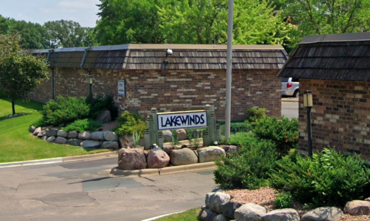 Lakewinds apartments in Mound, MN.