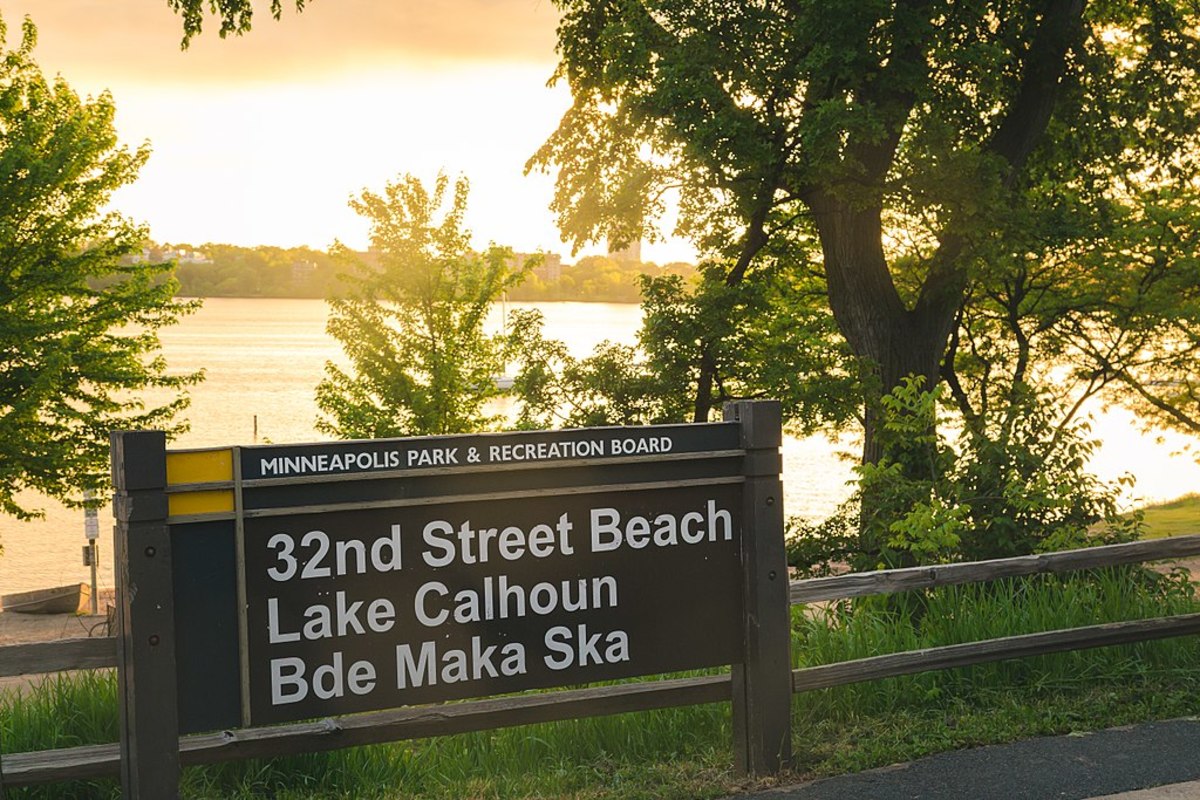 MN Supreme Court DNR had right to rename Lake Calhoun as Bde Maka Ska