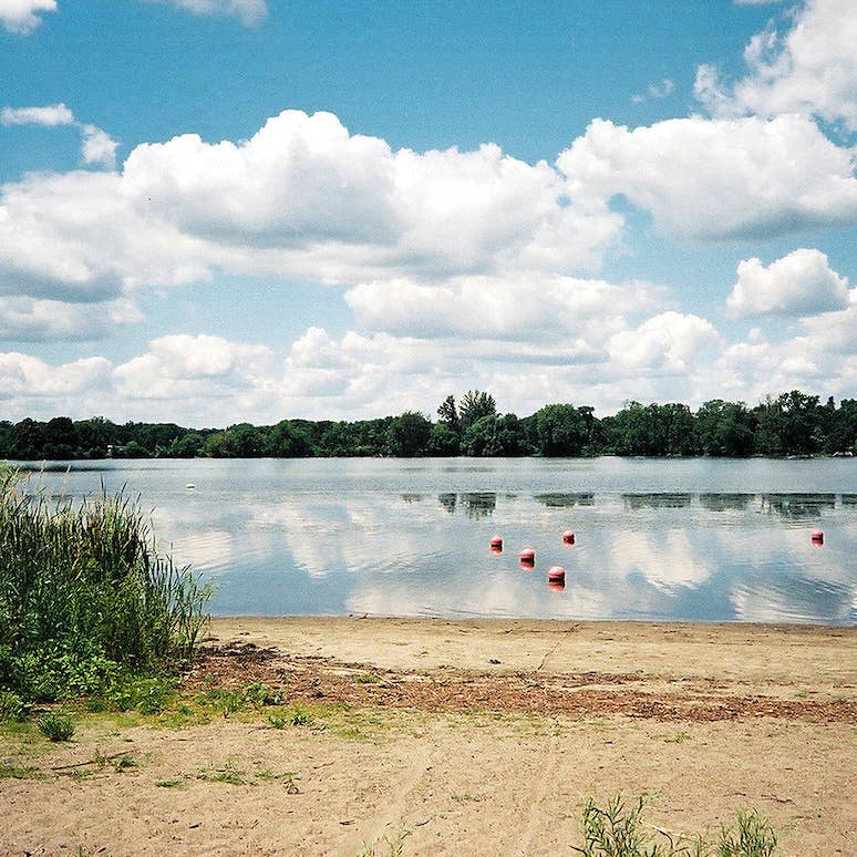 Blue-green algae advisory issued for Lake Hiawatha - Vimarsana News