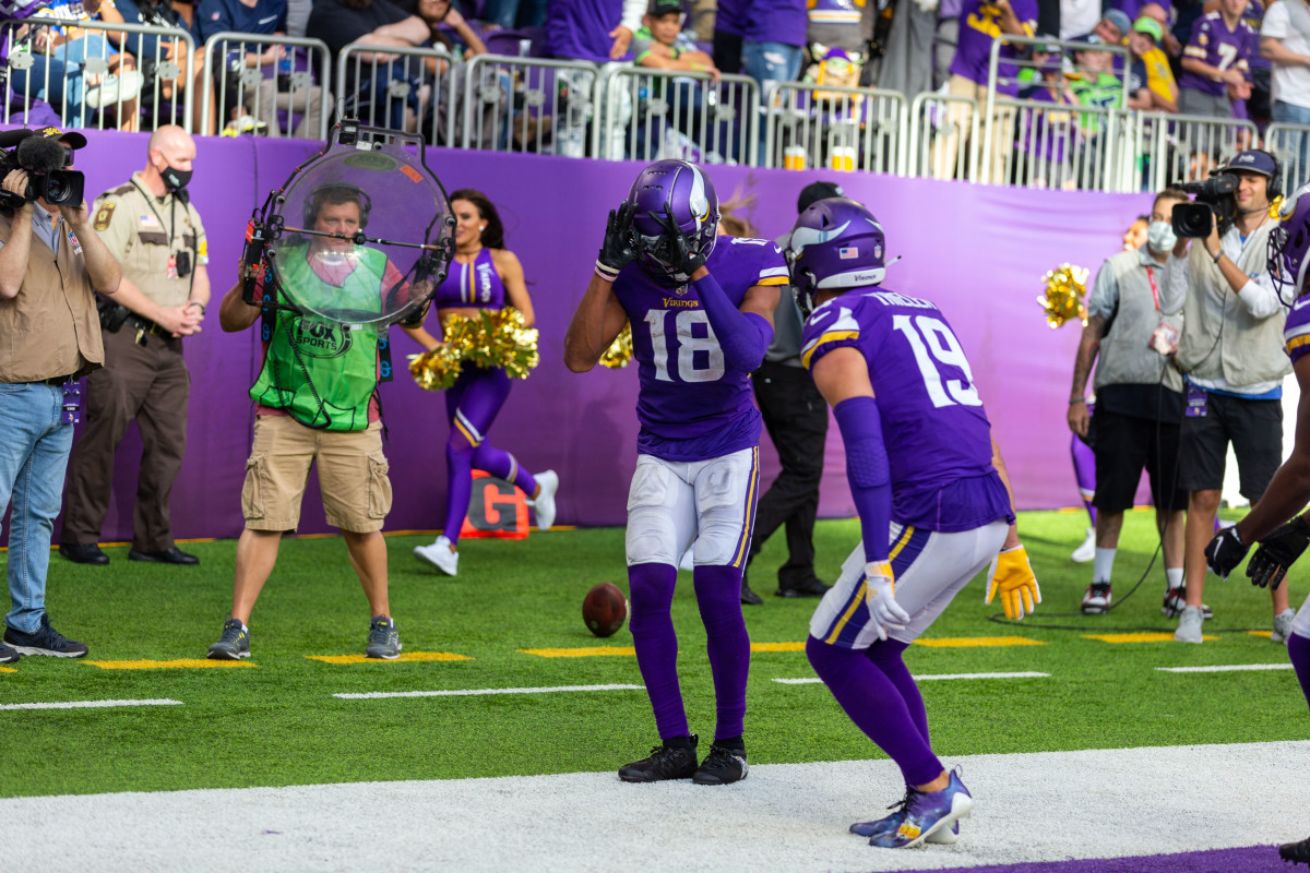 Vikings CB Peterson injures hamstring, out at least 3 games