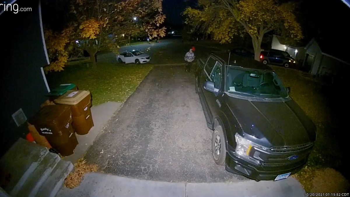 Champlin PD reminds people to lock car doors after prowlers spotted on