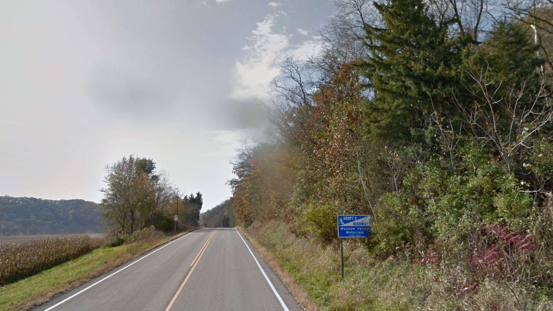 Tree falls from bluff, crashes into motorcyclist traveling on Minnesota highway - Vimarsana News