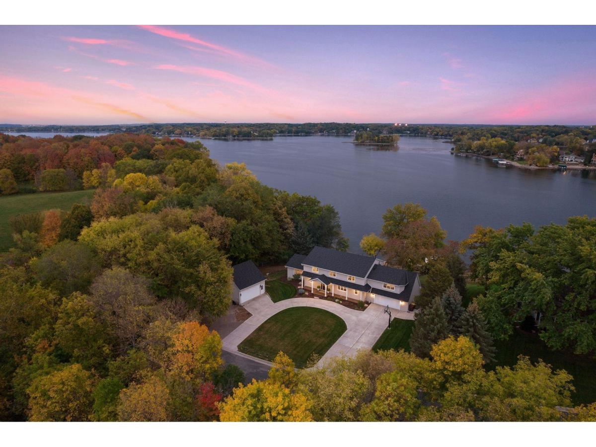 Gallery: Home with 100 feet of lakeshore on Prior Lake for sale at $2 ...