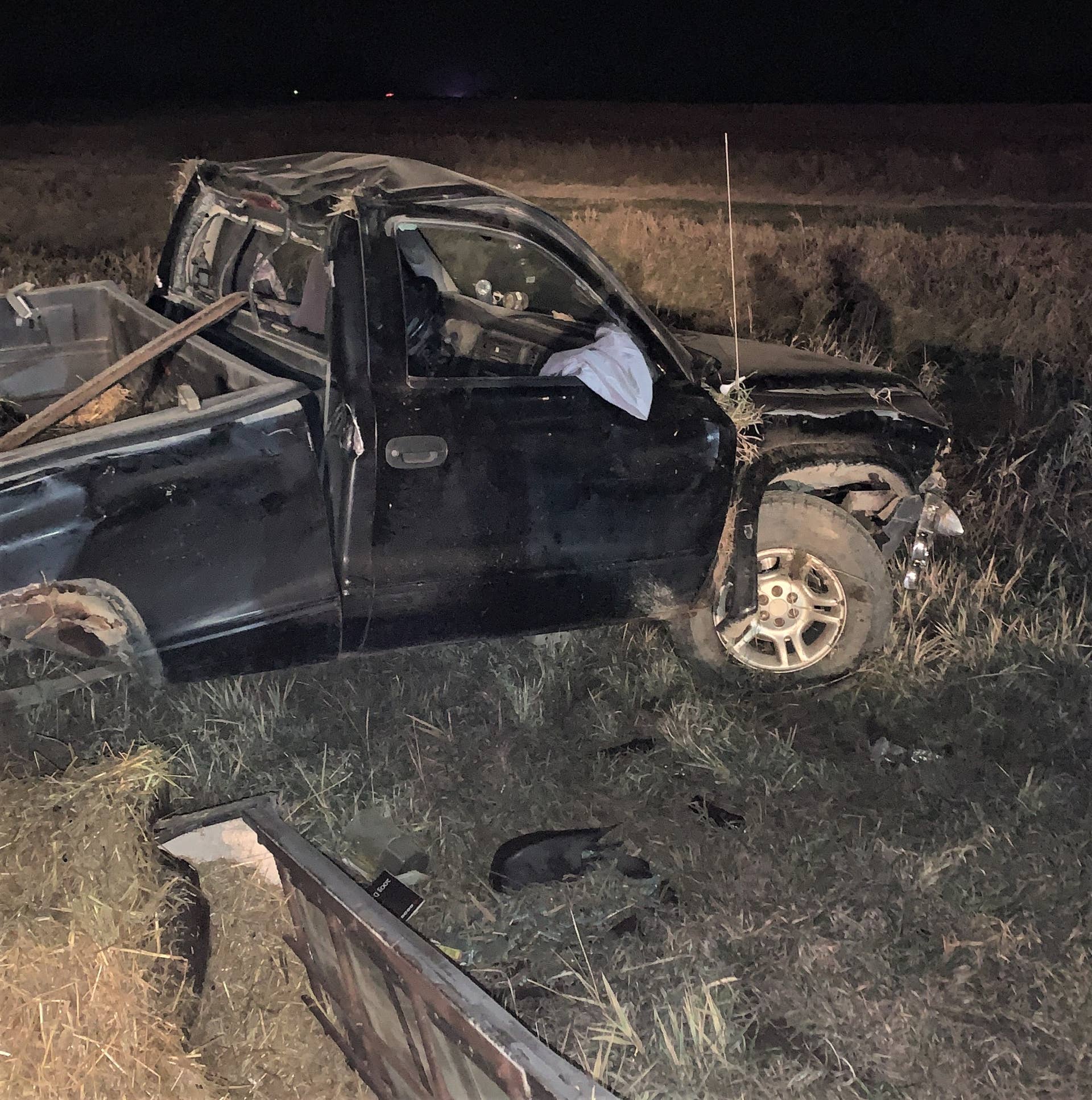 Driver seriously injured after swerving to avoid deer, crashing in ditch - Vimarsana News