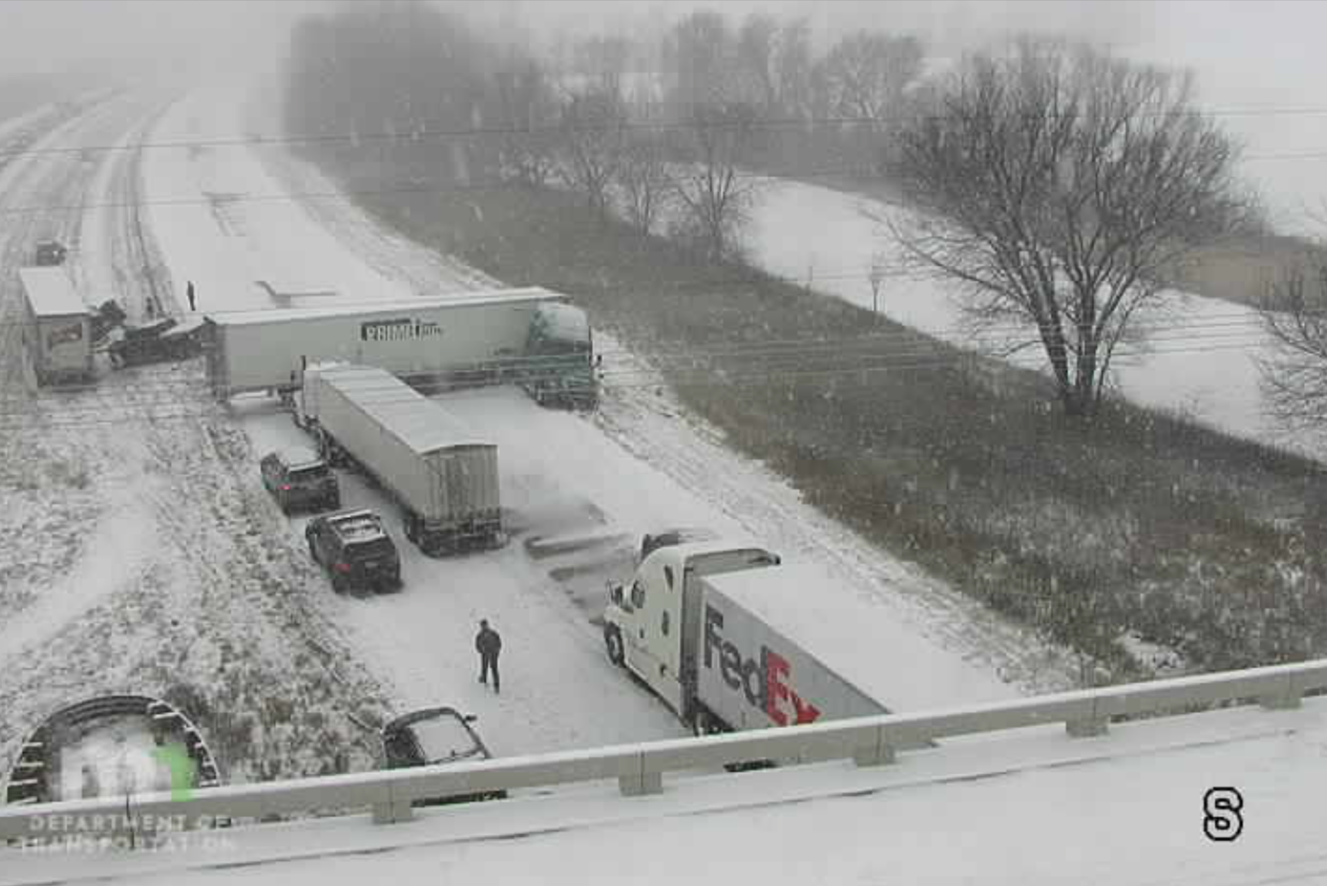 Interstate 35 blocked by crash involving semis near Faribault - Vimarsana News