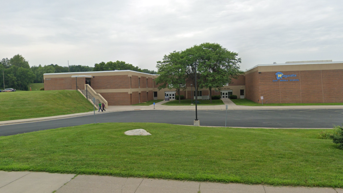 Suspect steals keys from woman at Wayzata school, drives off in her car