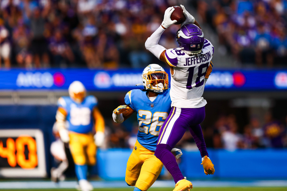 Justin Jefferson erupts, Vikings end losing streak in L.A. - Bring