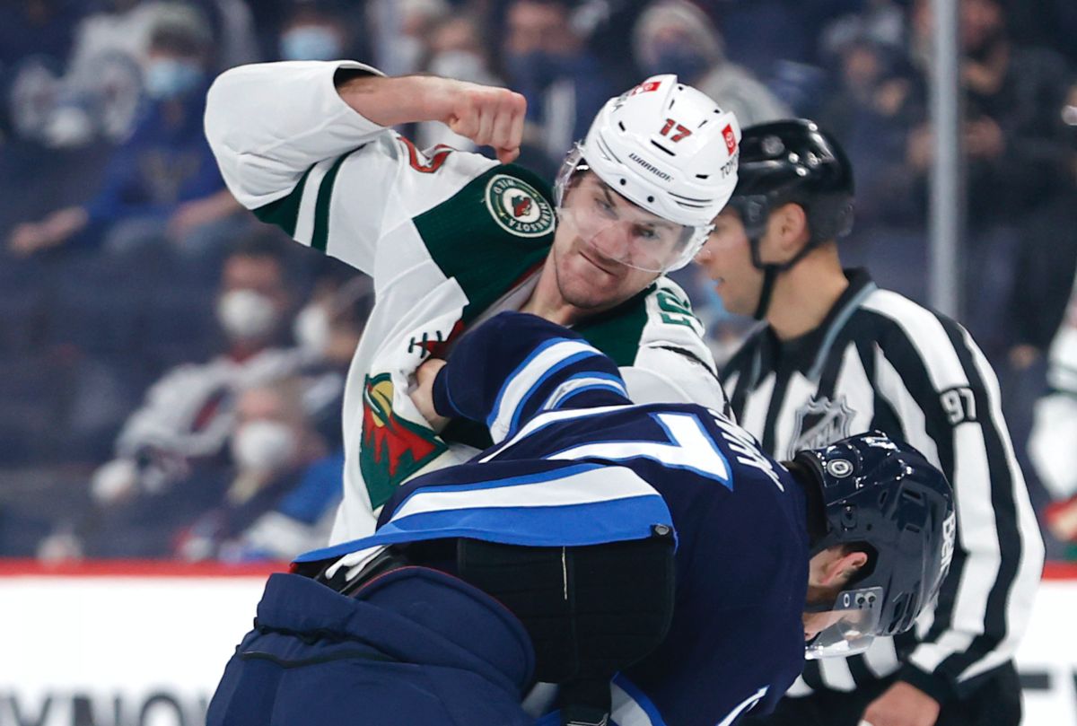 NHL fines repeat offender Marcus Foligno $5,000 US for kneeing