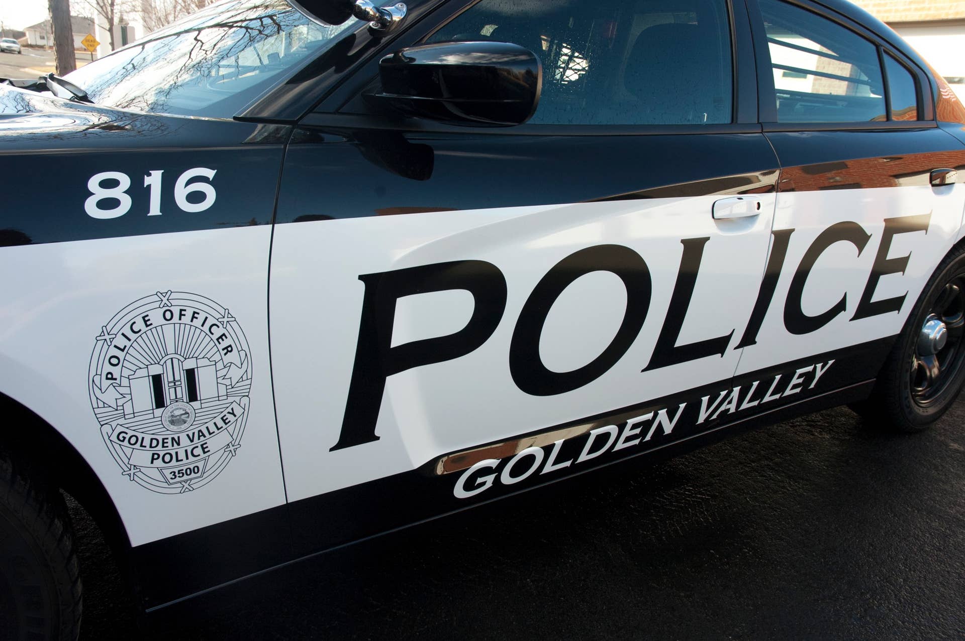 16-year-old and her sister carjacked at Golden Valley gas station - Vimarsana News