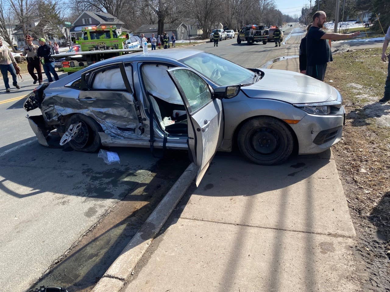 Charges: Witness uses vehicle to stop drunk driver fleeing from scene of crash - Vimarsana News