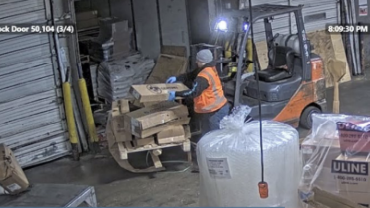 Charges: MN freight company worker stole 40 guns from weapons shipments - Vimarsana News