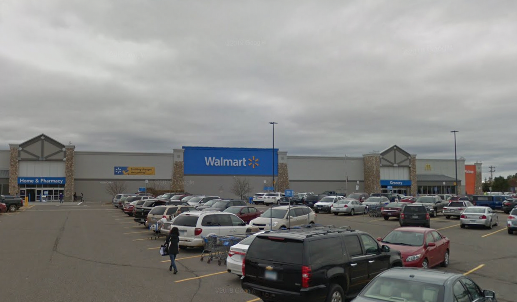 Charges: Road rage driver hit motorist, vehicle with shovel outside Walmart - Vimarsana News