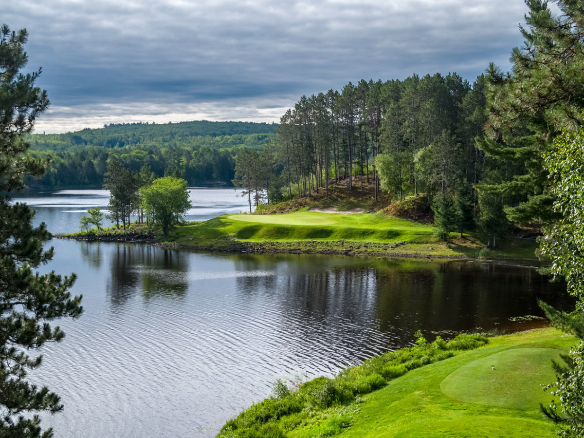 Giants Ridge is home to two award-winning golf courses: The Legend and The Quarry