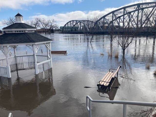 Rain to soak flood-stricken parts of MN, ND through Sunday - Vimarsana News