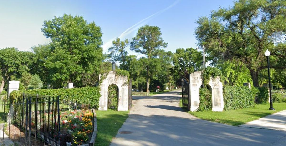 Google Street View - Riverside Cemetery in Fargo