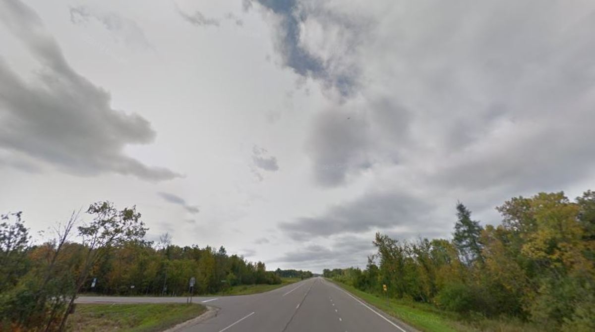 A Google Street View image of Highway 371, looking southbound toward Oak Point Road.