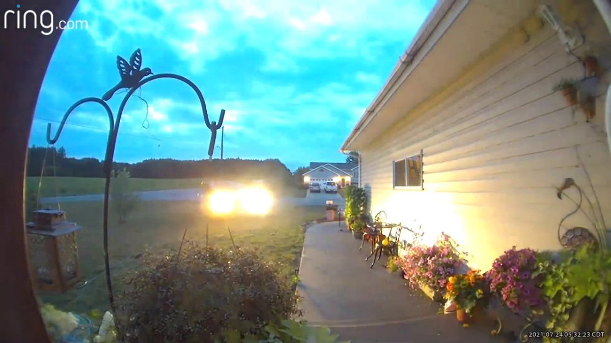 Vehicle crashes into family's home in Cold Spring Bring Me The News