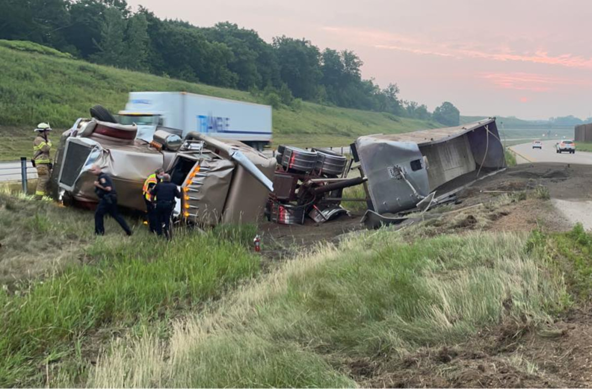 Long line of traffic after semitruck crash on Highway 212 in Chaska