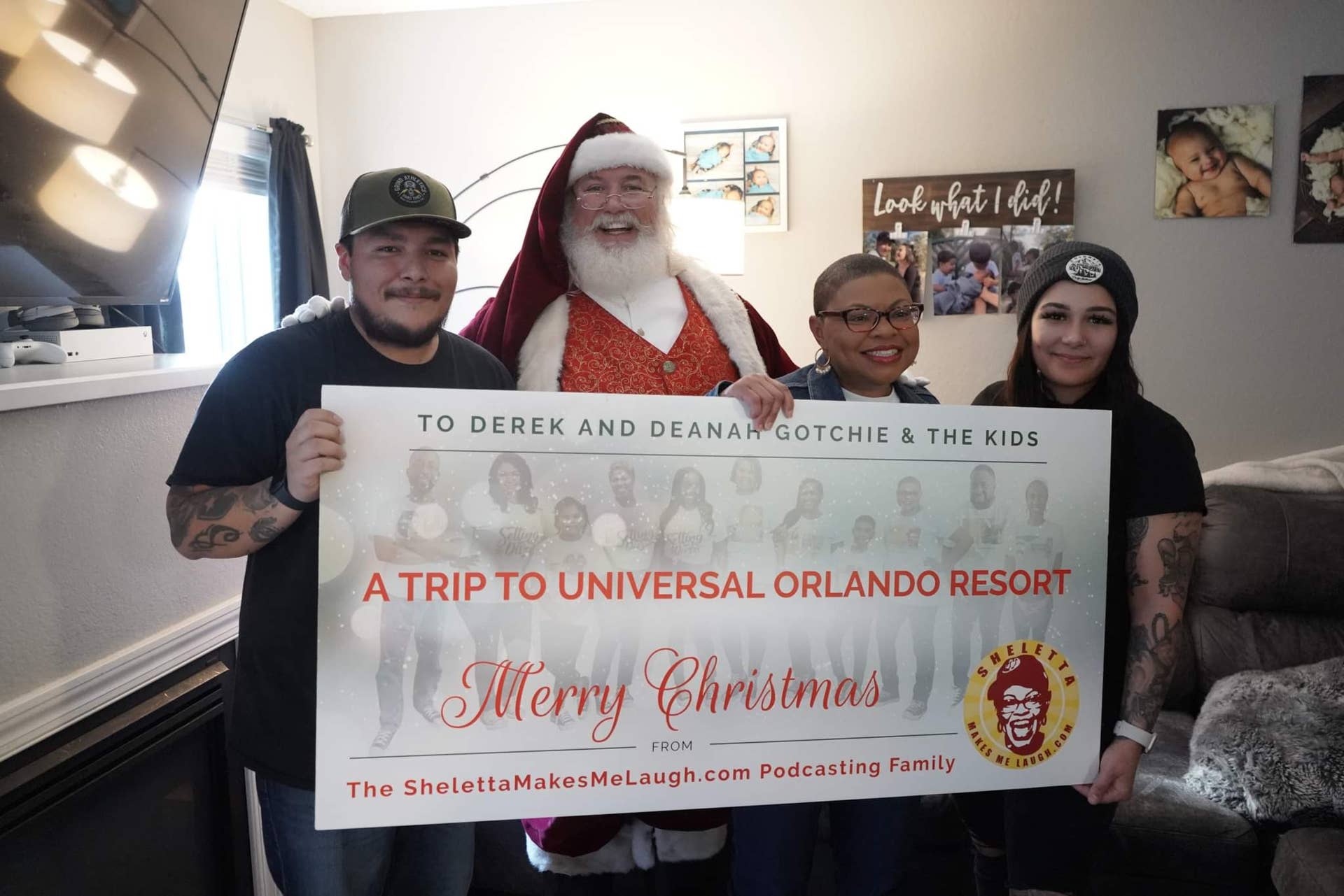 Family who endured theft ordeal in Minneapolis surprised with trip to Universal Orlando - Vimarsana News