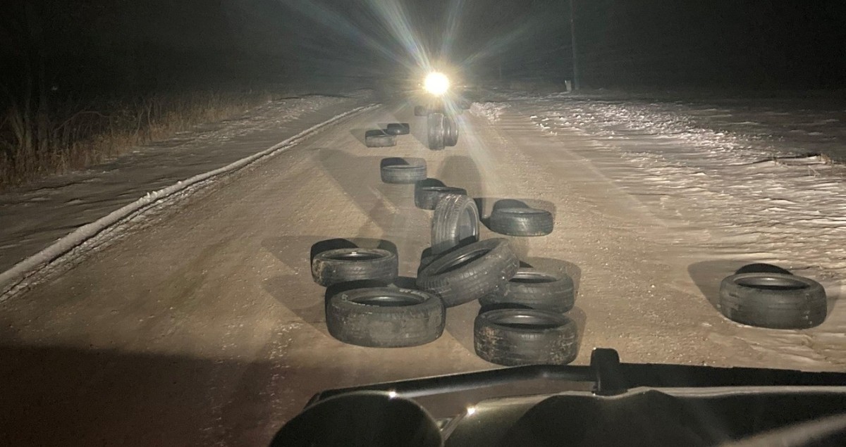 Tires left dumped all over roadway in Forest Lake Bring Me The News