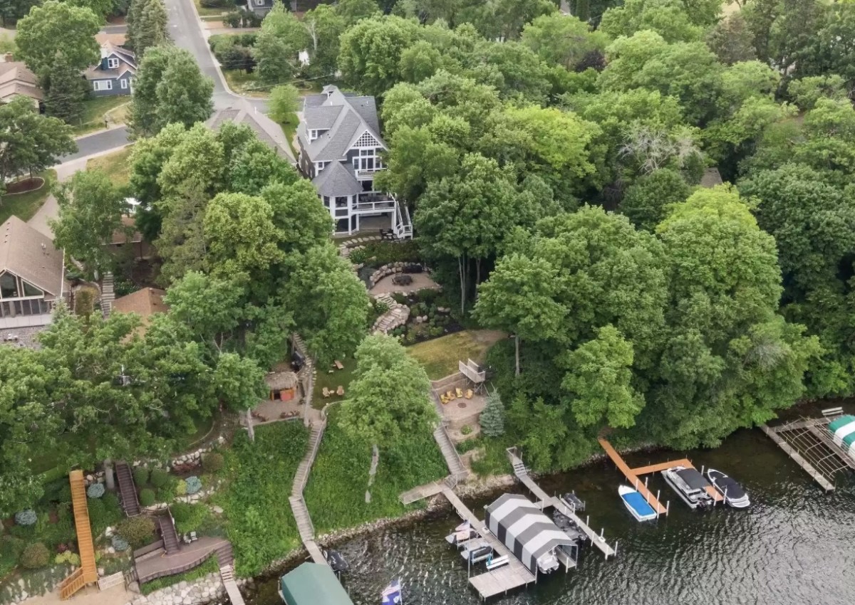 Gallery P.J. Fleck's vacation home on Lake hits the market